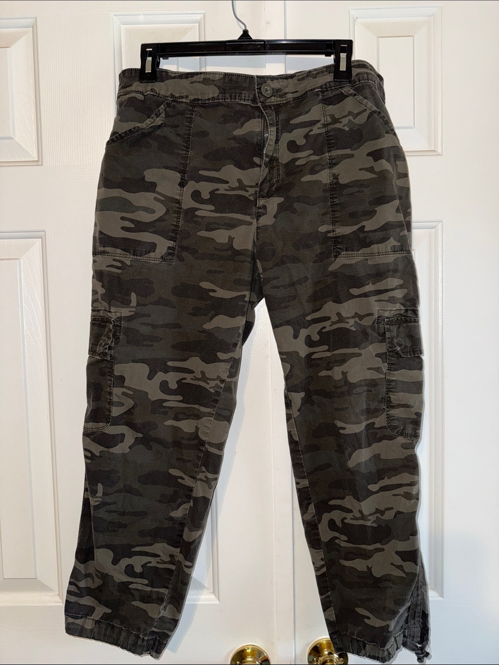 Women's Cargo Pants - Green Camo